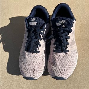 New Balance Women's Fresh Foam Zante V4 Running Shoes.